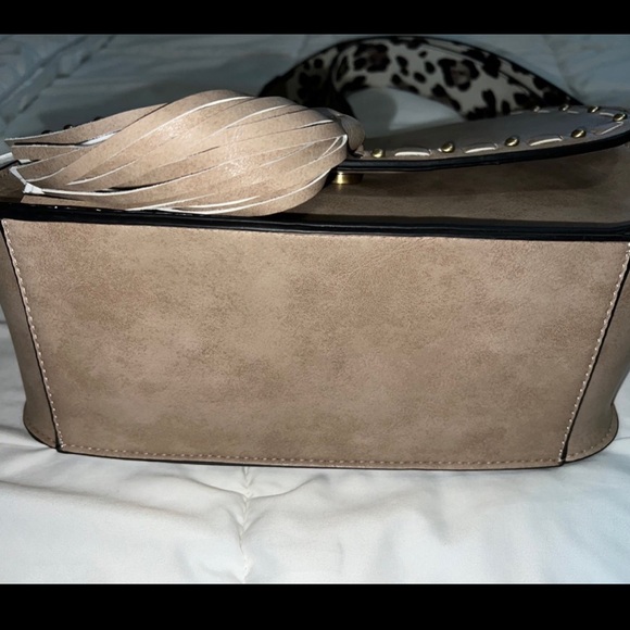 Jen & Co Handbag - Crossbody - Picture 2 of 6
